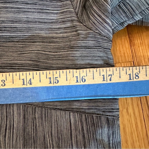 Roxy woman’s Snowboard insulated Jacket size S - Picture 5 of 15